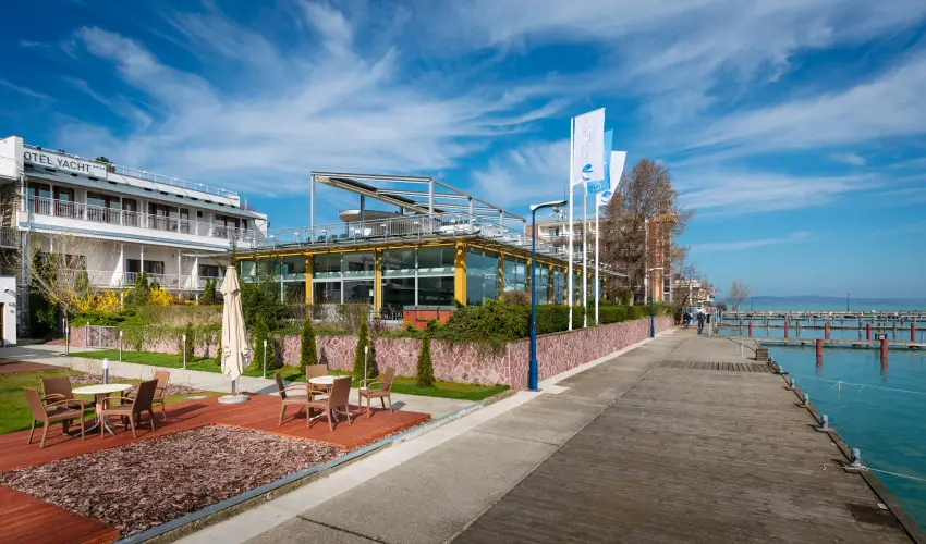 Hotel Yacht Wellness & Business Sifok - Hsvt