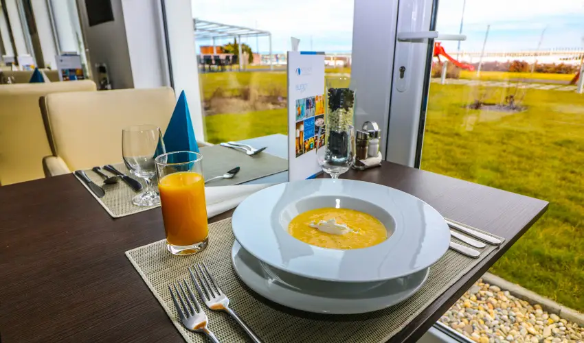 Hotel Yacht Wellness & Business Sifok - Hsvt