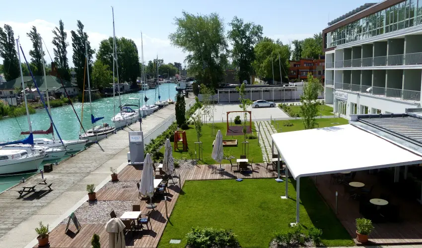 Hotel Yacht Wellness & Business Sifok - Hsvt