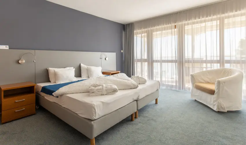 Hotel Yacht Wellness & Business Sifok - Hsvt