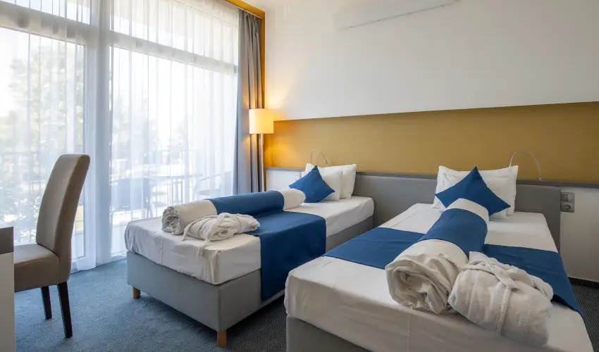 Hotel Yacht Wellness & Business Sifok - Hsvt