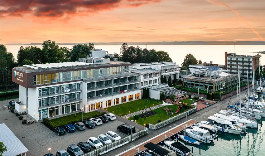 Hotel Yacht Wellness & Business Siófok - Húsvét