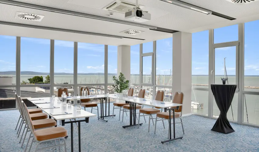 Hotel Yacht Wellness & Business Si�fok - H�sv�t