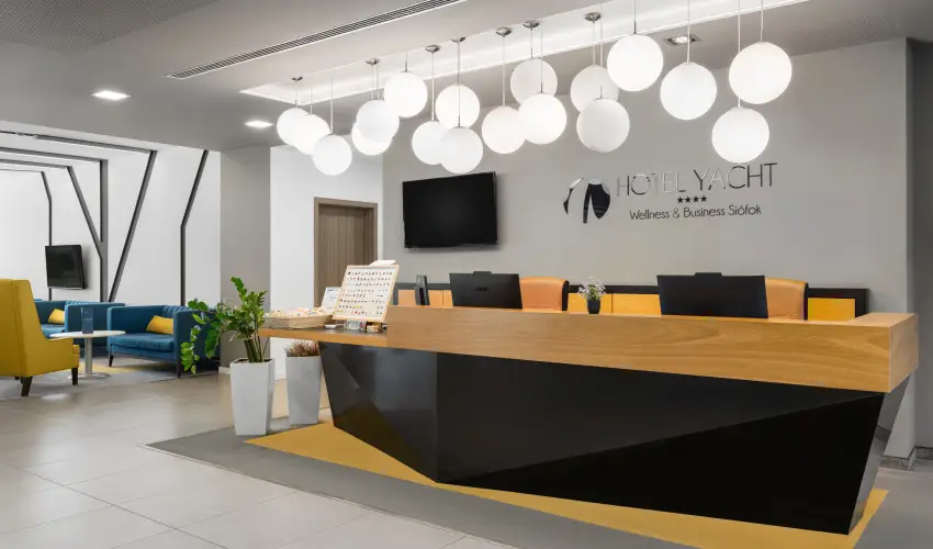 Hotel Yacht Wellness & Business Si�fok - H�sv�t
