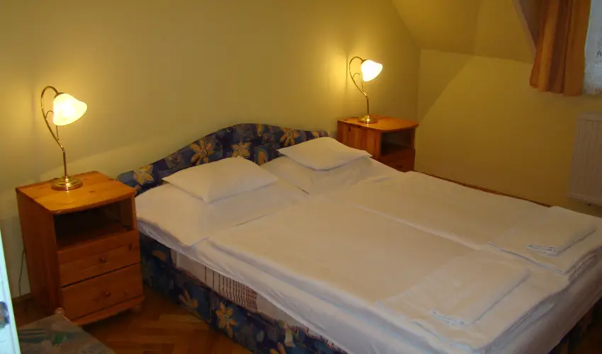 Therm�l Apartmanh�z Kom�rom - H�sv�t