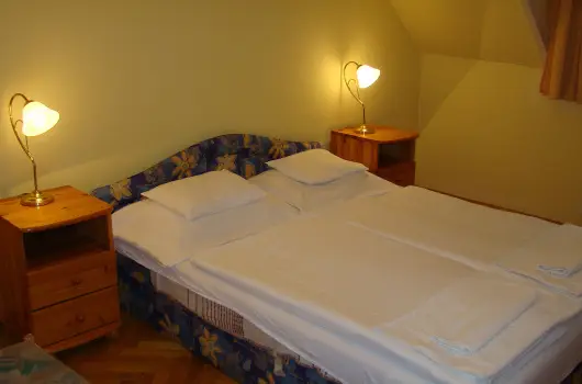 Therm�l Apartmanh�z - H�sv�t