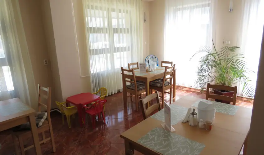 Therm�l Apartmanh�z Kom�rom - H�sv�t