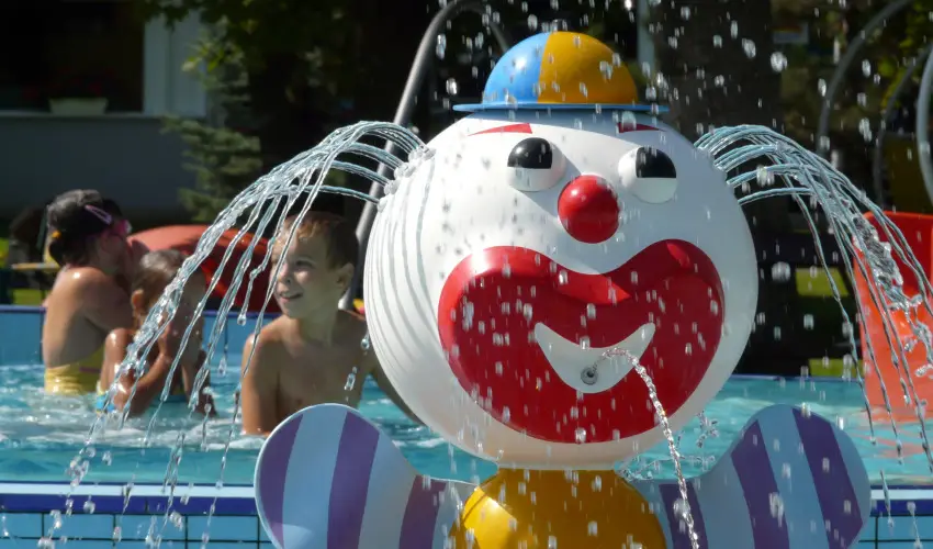 Therm�l Apartmanh�z Kom�rom - H�sv�t