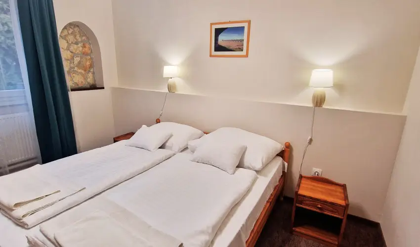 Therm�l Apartmanh�z Kom�rom - H�sv�t