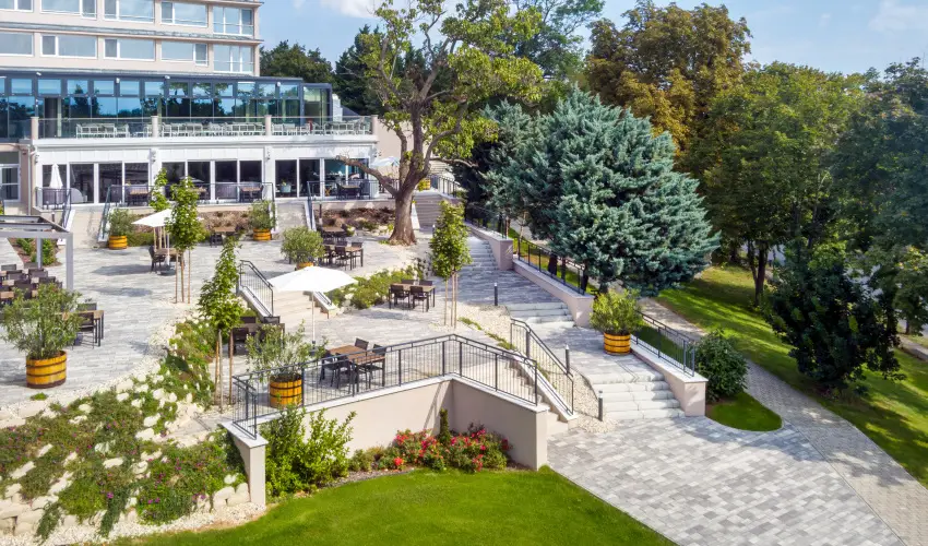 Hunguest Hotel B�l Resort Balatonalm�di - H�sv�ti h�tv�ge (min. 3 �j)