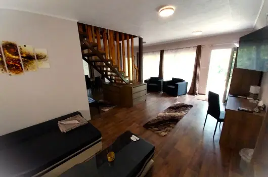 Hunor Vend�gh�z - H�sv�t (min. 2 �j)