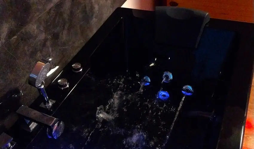 Hunor Vend�gh�z S�toralja�jhely - H�sv�t (min. 2 �j)