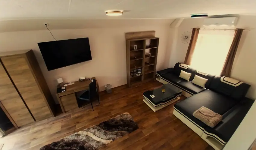 Hunor Vend�gh�z S�toralja�jhely - H�sv�t (min. 2 �j)