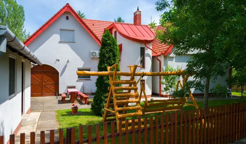 Huszr Vendghz rvnyes - Hsvt (min. 2 j)