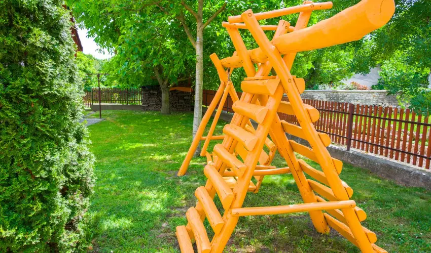 Huszr Vendghz rvnyes - Hsvt (min. 2 j)