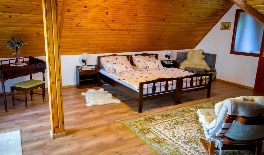 Huszr Vendghz rvnyes - Hsvt (min. 2 j)