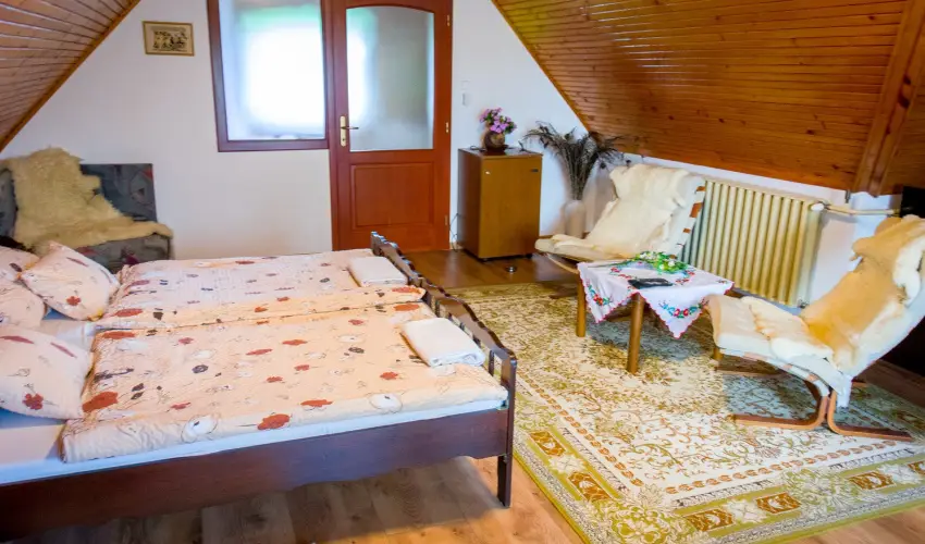 Huszr Vendghz rvnyes - Hsvt (min. 2 j)