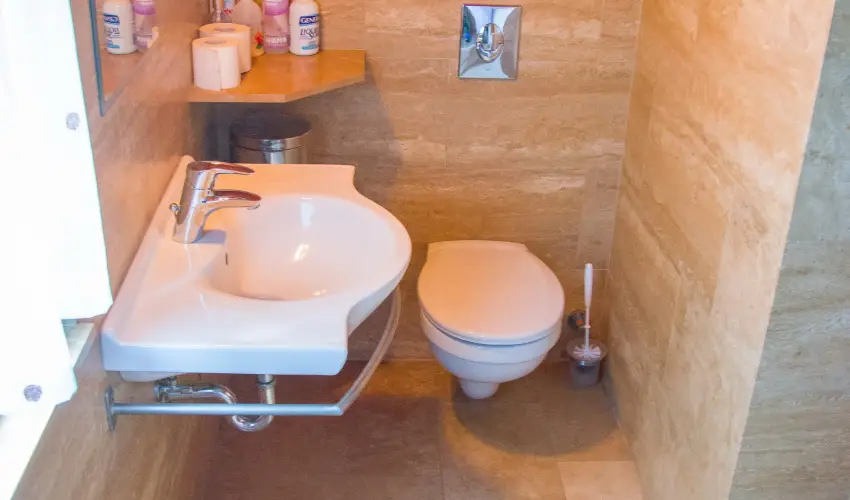 Huszr Vendghz rvnyes - Hsvt (min. 2 j)