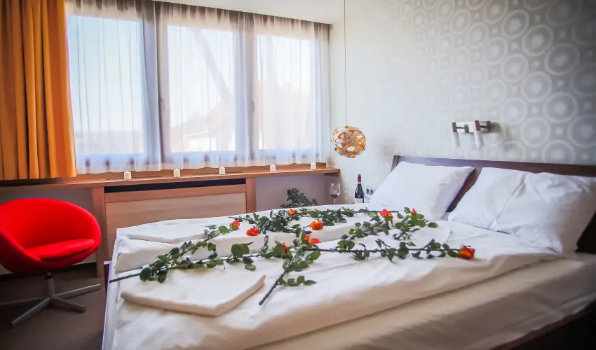 Imola Udvarh�z Eger - H�sv�t (min. 2 �j)