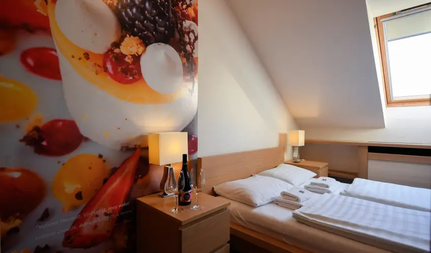 Imola Udvarh�z Eger - H�sv�t (min. 2 �j)