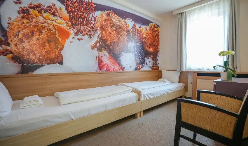 Imola Udvarh�z Eger - H�sv�t (min. 2 �j)