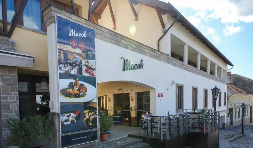 Imola Udvarh�z Eger - H�sv�t (min. 2 �j)