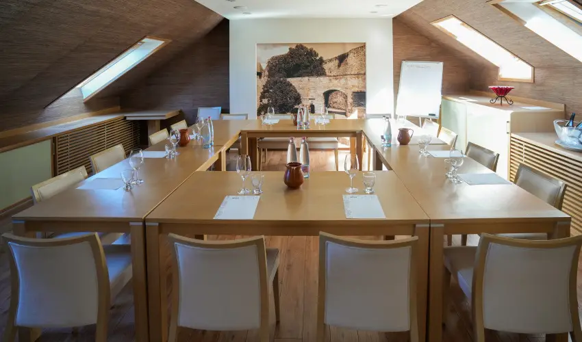 Imola Udvarh�z Eger - H�sv�t (min. 2 �j)