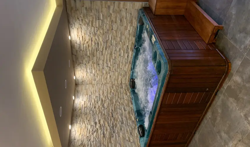 The Jakuzzi Room Miskolctapolca - H�sv�t