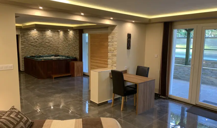 The Jakuzzi Room Miskolctapolca - H�sv�t