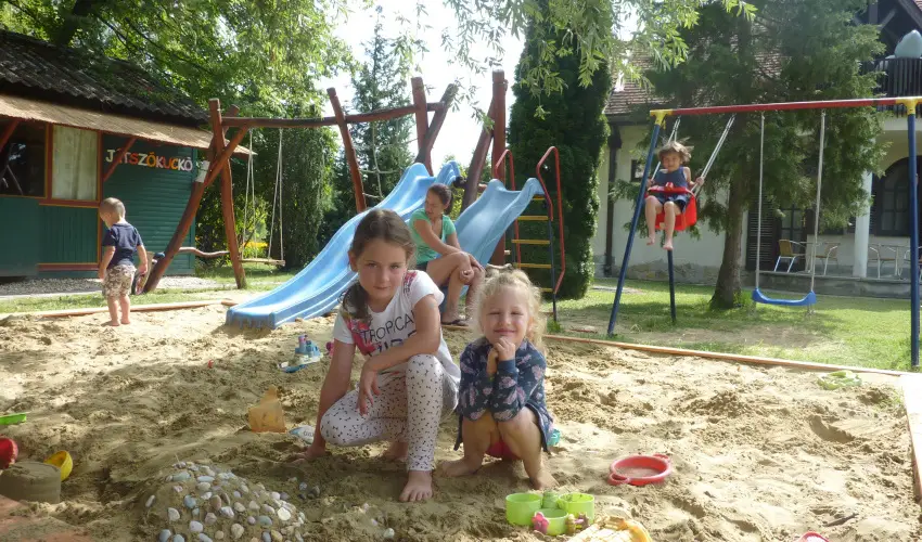 Zsanett Hotel Balatonkeresztr - Hsvt