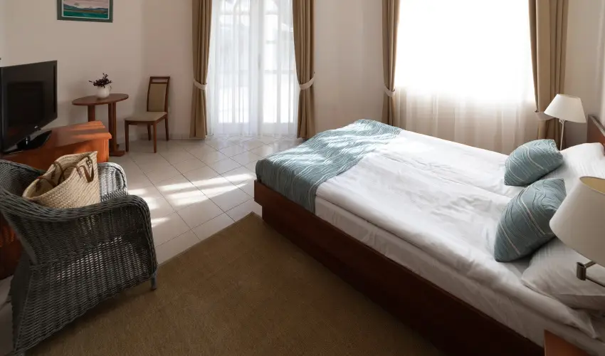 Zsanett Hotel Balatonkeresztr - Hsvt