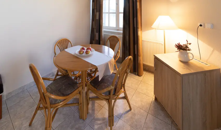 Zsanett Hotel Balatonkeresztr - Hsvt