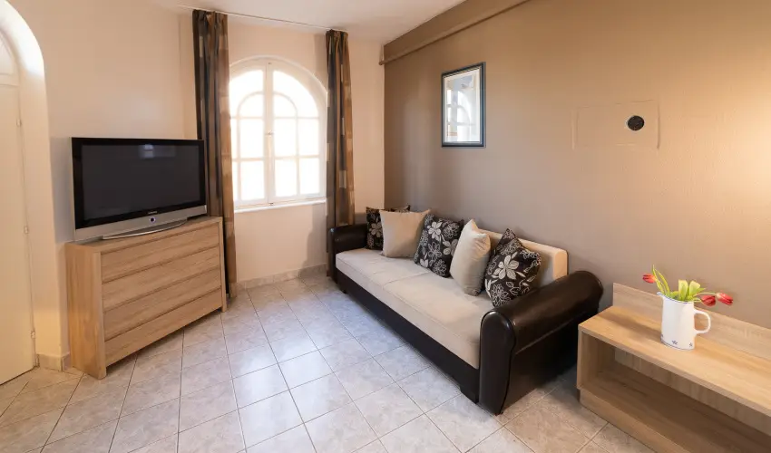 Zsanett Hotel Balatonkeresztr - Hsvt