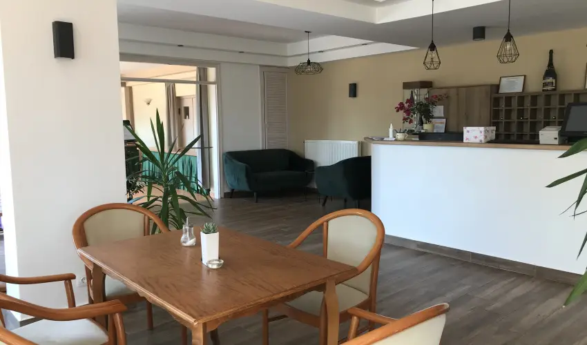 Zsanett Hotel Balatonkeresztr - Hsvt