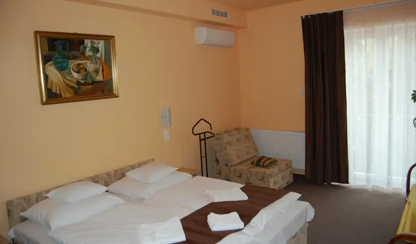 Judit Panzi Tapolca-Gyulakeszi - Hsvt (min. 2 j)