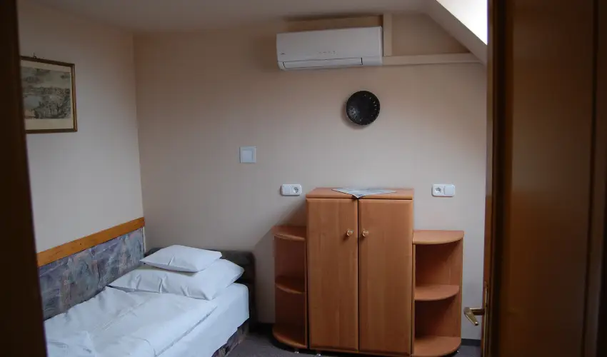 Judit Panzi Tapolca-Gyulakeszi - Hsvt (min. 2 j)