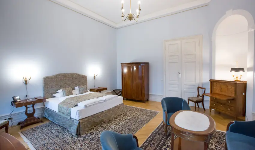 Krolyi Kastly Hotel & Restaurant  Fehrvrcsurg - Hsvt 