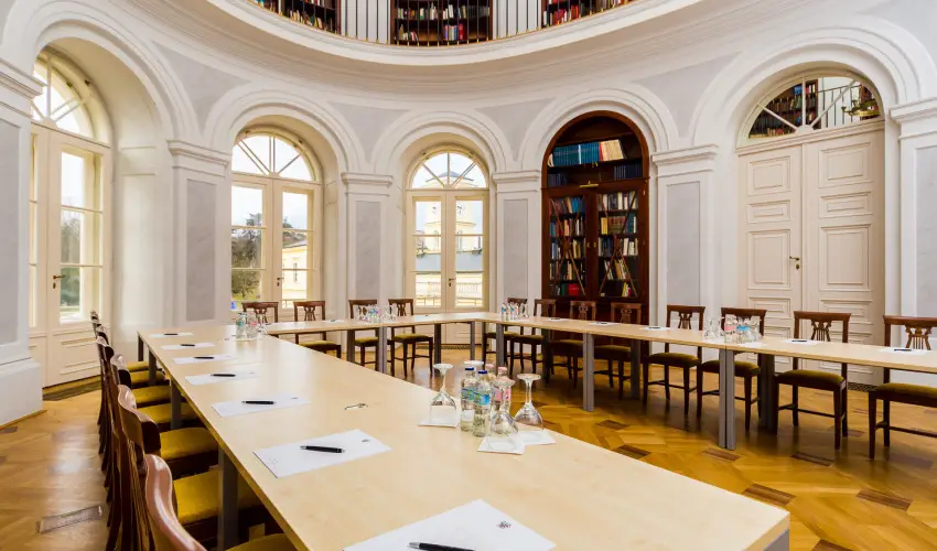 Krolyi Kastly Hotel & Restaurant  Fehrvrcsurg - Hsvt 