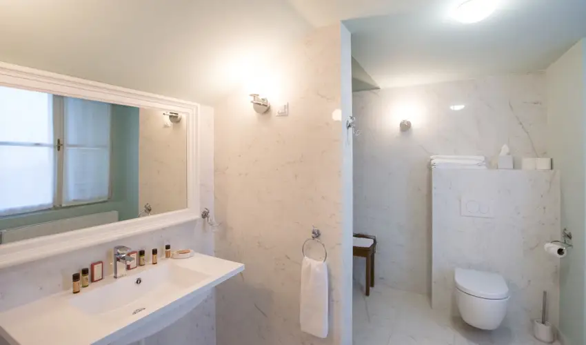 Krolyi Kastly Hotel & Restaurant  Fehrvrcsurg - Hsvt 