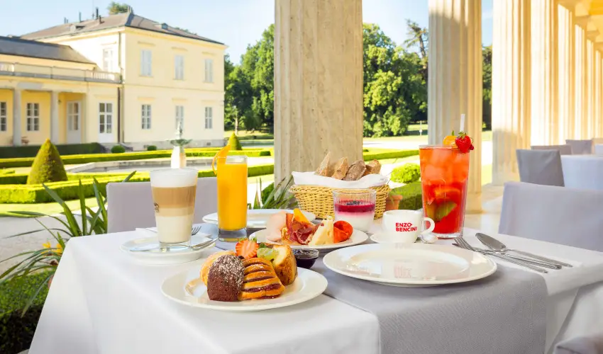 Krolyi Kastly Hotel & Restaurant  Fehrvrcsurg - Hsvt 