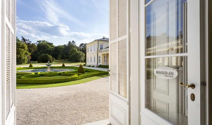 Krolyi Kastly Hotel & Restaurant  Fehrvrcsurg - Hsvt 