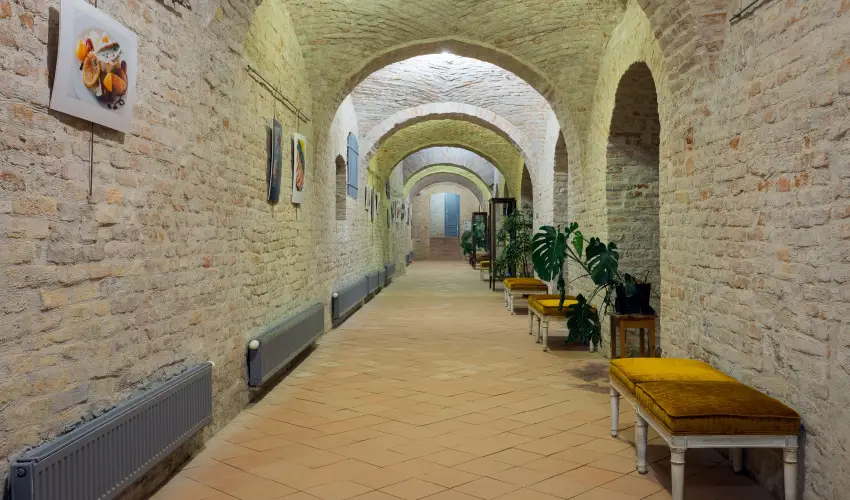 Krolyi Kastly Hotel & Restaurant  Fehrvrcsurg - Hsvt 