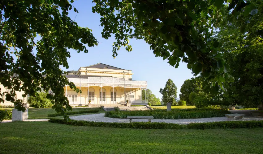 Krolyi Kastly Hotel & Restaurant  Fehrvrcsurg - Hsvt 