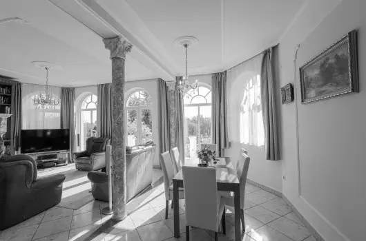 Kastello Vend�gh�z - H�sv�t