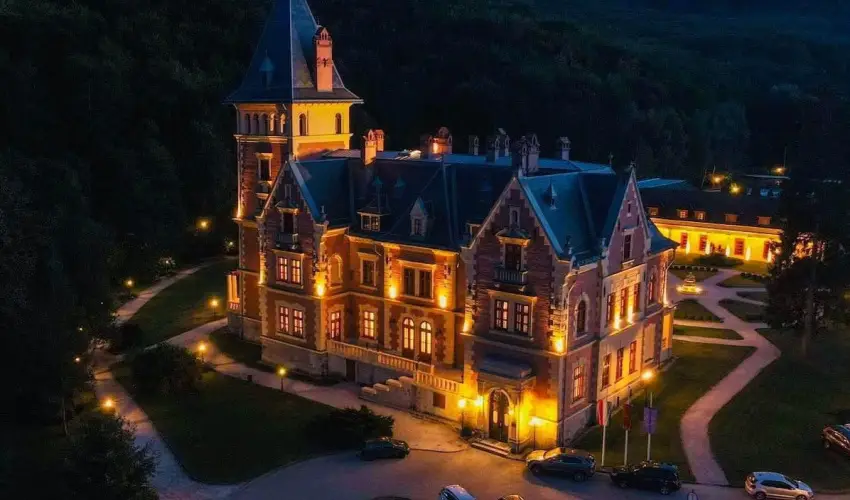 Kast�lyhotel Sasv�r Par�dsasv�r - H�sv�t (min. 3 �j)