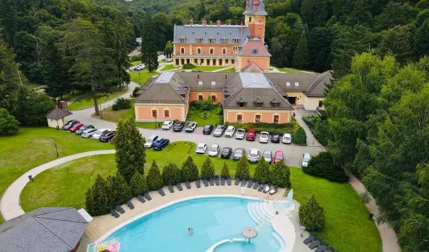 Kast�lyhotel Sasv�r Par�dsasv�r - H�sv�t (min. 3 �j)