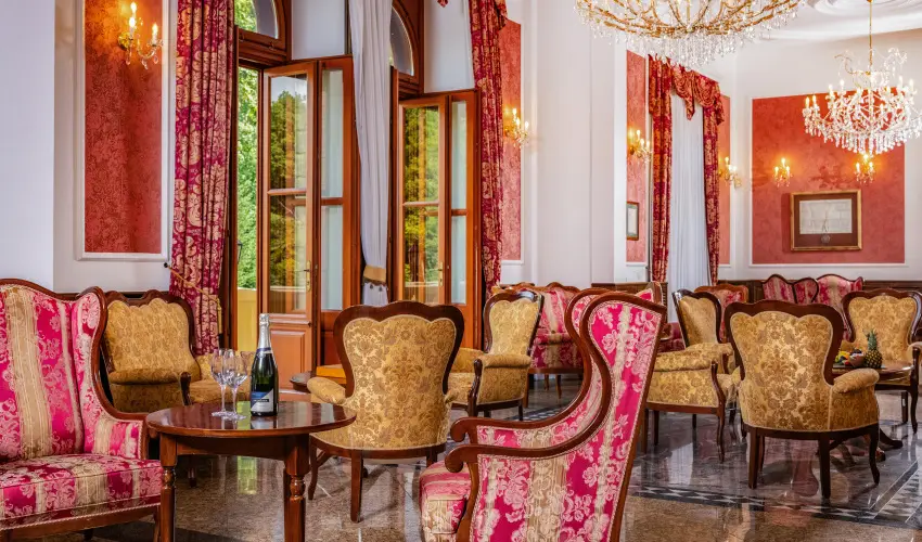 Kast�lyhotel Sasv�r Par�dsasv�r - H�sv�t (min. 3 �j)