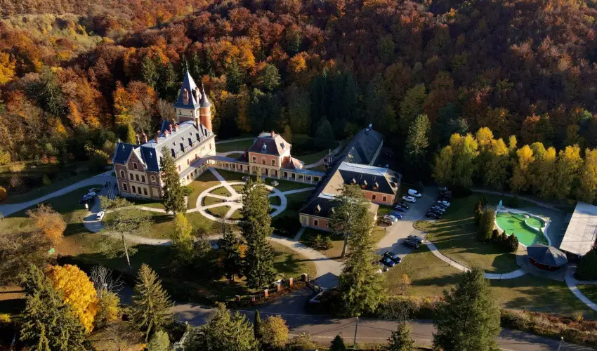 Kast�lyhotel Sasv�r Par�dsasv�r - H�sv�t (min. 3 �j)