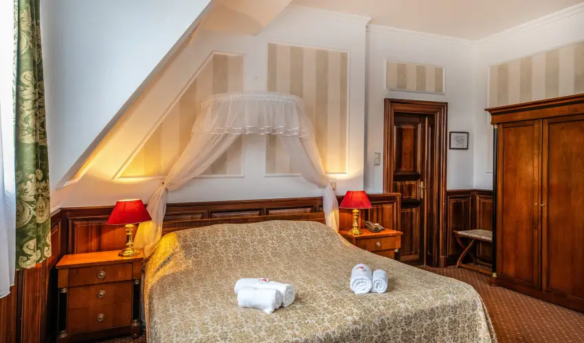 Kast�lyhotel Sasv�r Par�dsasv�r - H�sv�t (min. 3 �j)