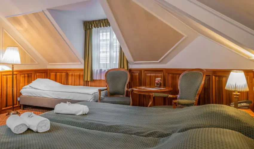 Kast�lyhotel Sasv�r Par�dsasv�r - H�sv�t (min. 3 �j)